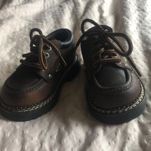 Buster brown shoes